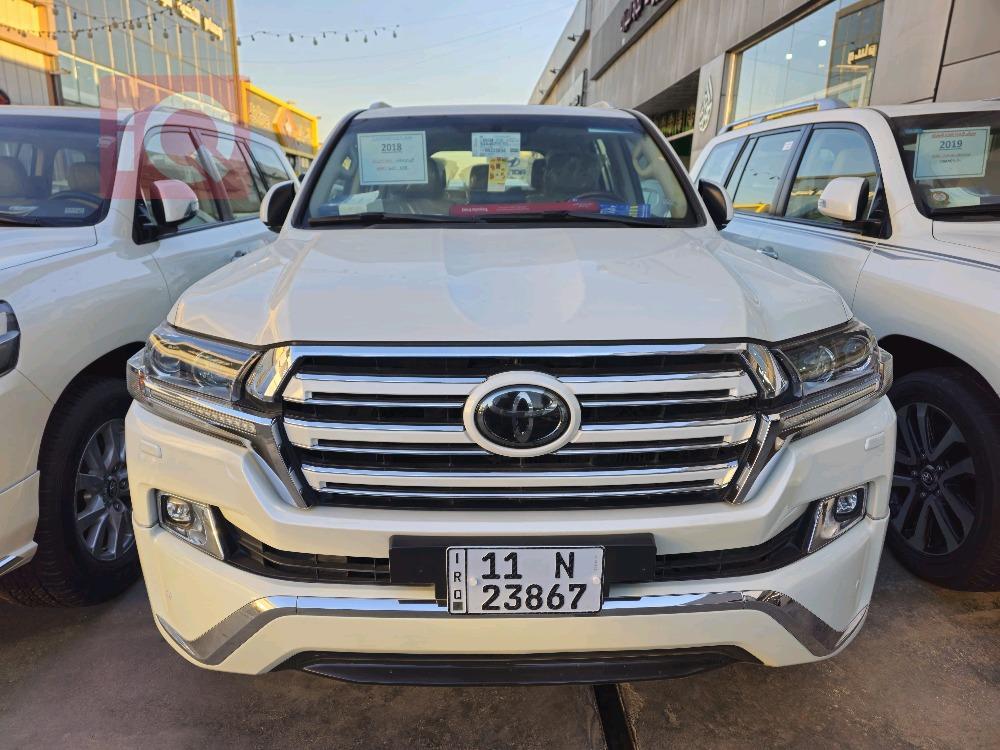 تۆیۆتا لاند کروزەر